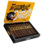 Outcast Robusto