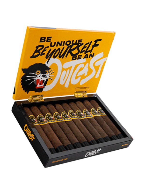 Outcast Robusto